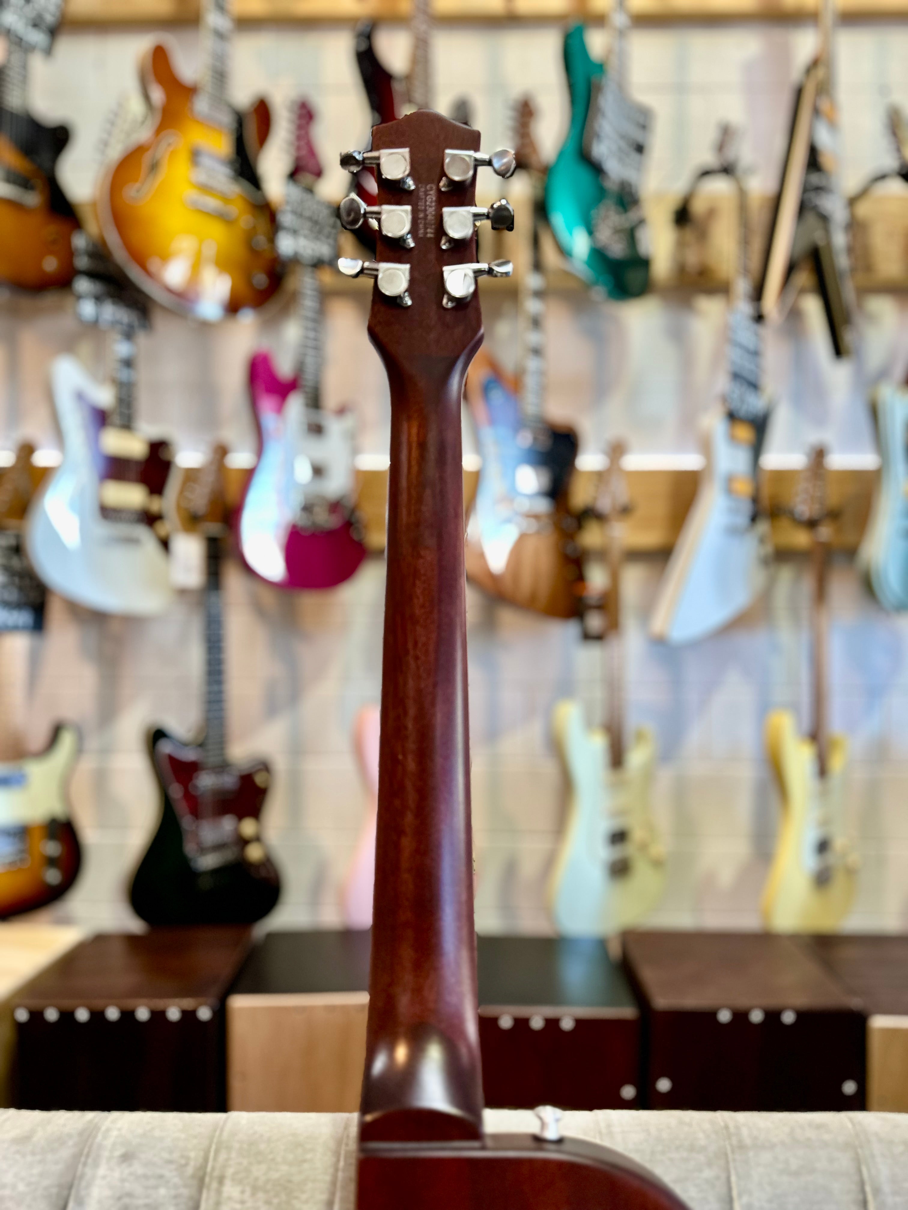 Gretsch | Leadbetter Rabid Dog Relic | G5220 | Relic Cola | Lollar/Duncan Gretsch | Leadbetter Rabid Dog Relic | G5220 | Relic Cola | Lollar/Duncan
